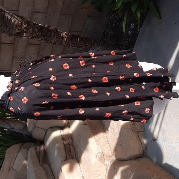 Cleobella Phoebe Floral Ruffled Bell Sleeve Blouse black red small - Picture 2 of 9